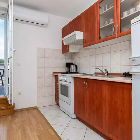 In - Insel Krk 45252 شقة
