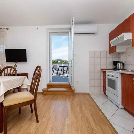 In - Insel Krk 45252 شقة *